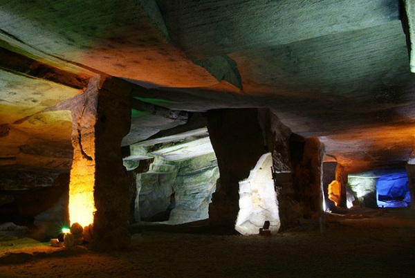 Huashan-Miku Grotte Nr. 2 Huashan-Miku Grotte Nr. 2