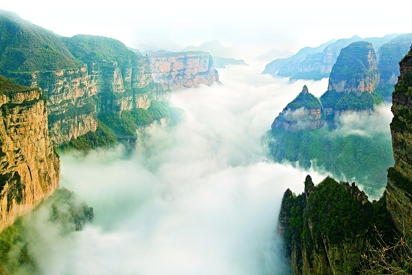 Taihang Grand Canyon in Linzhou Taihang Grand Canyon in Linzhou